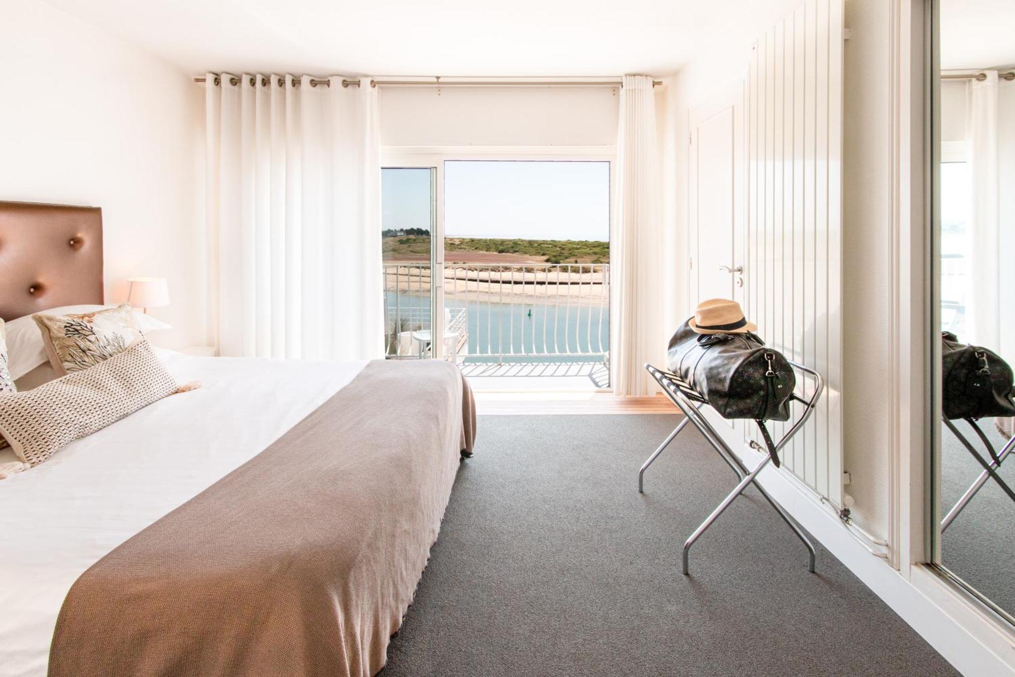 Hotel La Marine 바르네빌카테레 외부 사진