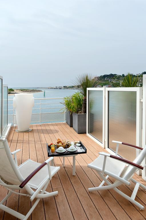 Hotel La Marine 바르네빌카테레 외부 사진