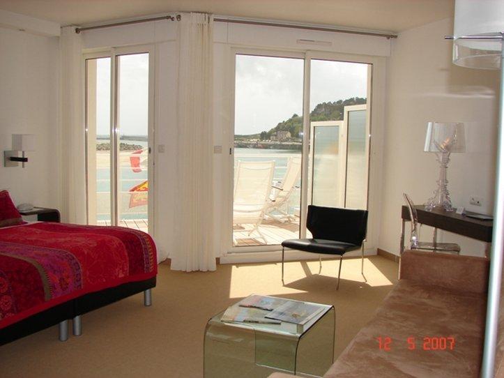 Hotel La Marine 바르네빌카테레 객실 사진